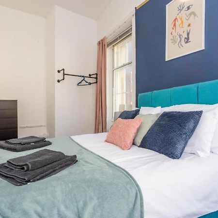 Newcastle'S Most Central Apartment - Sleeps 10 Eksteriør billede