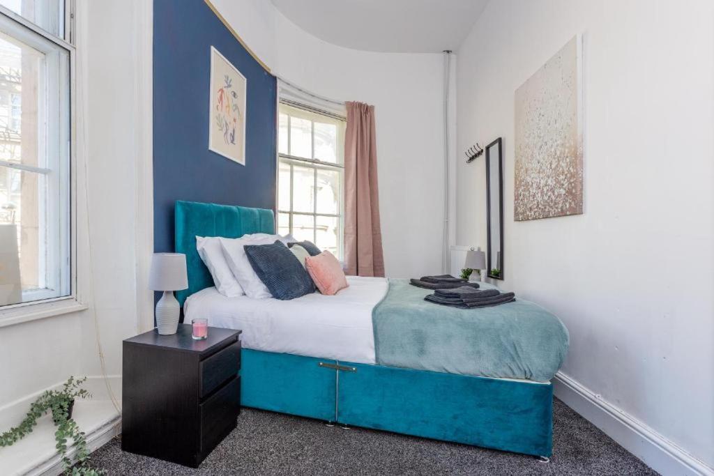 Newcastle'S Most Central Apartment - Sleeps 10 Eksteriør billede