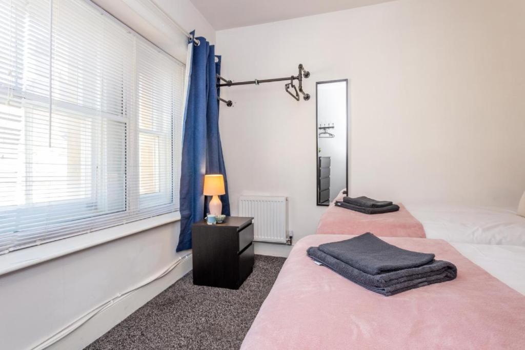 Newcastle'S Most Central Apartment - Sleeps 10 Eksteriør billede