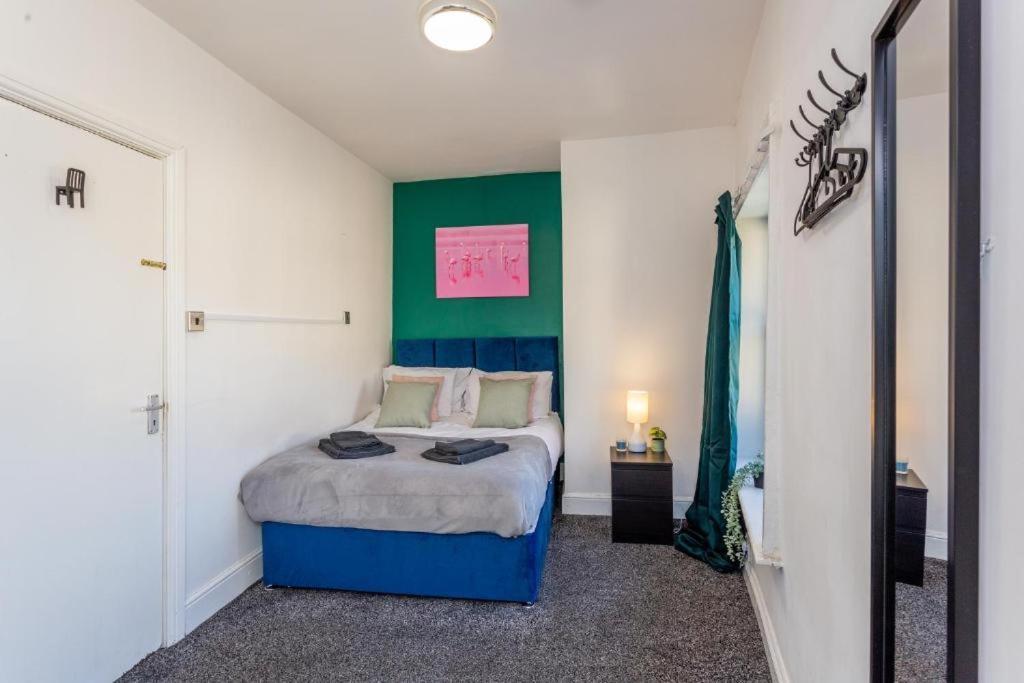 Newcastle'S Most Central Apartment - Sleeps 10 Eksteriør billede