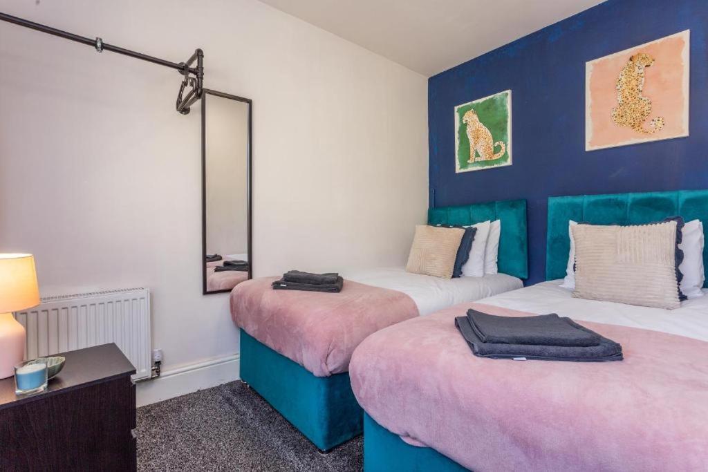 Newcastle'S Most Central Apartment - Sleeps 10 Eksteriør billede