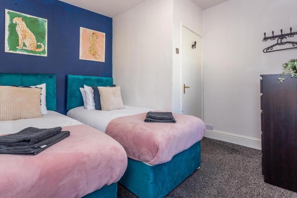 Newcastle'S Most Central Apartment - Sleeps 10 Eksteriør billede